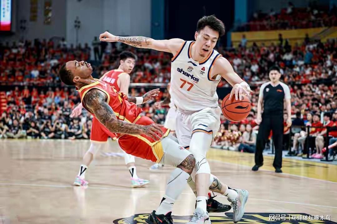 九游官网-胡金秋30分 浙江广厦主场101比93击败上海久事 古德温28分